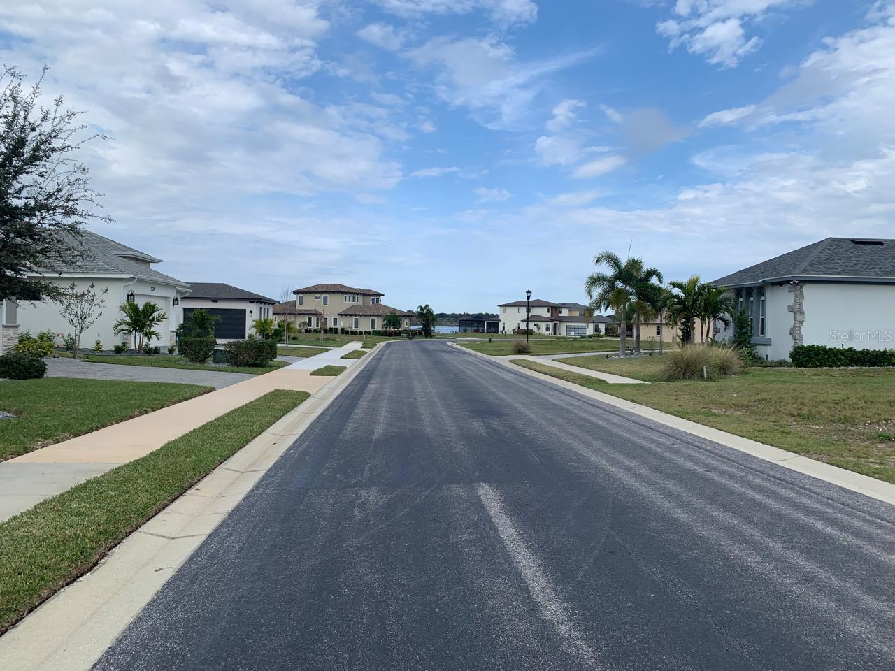 Exceptional Opportunity in Central Florida – Water Ridge Homesite for Sale!
Don't miss the best value in all of Central Florida! Build your dream home in the beautiful and peaceful Water Ridge community. This 75' x 141' homesite offers the perfect setting for your custom residence.
Community Features Include:
Expansive Clubhouse
Three Community Pools
Secure Gated Access
Fitness Center & Sauna
Tennis Courts
Private Boat Ramp to Lake Van
Fishing Dock on Lake Medora
?? Ideally located just minutes from I-4 and only 40 minutes from the Disney Resorts!
?? Custom home plans available for viewing. Minimum build requirement: 1,800 SF of living area.
Contact us today for more information or to schedule a tour of the community!