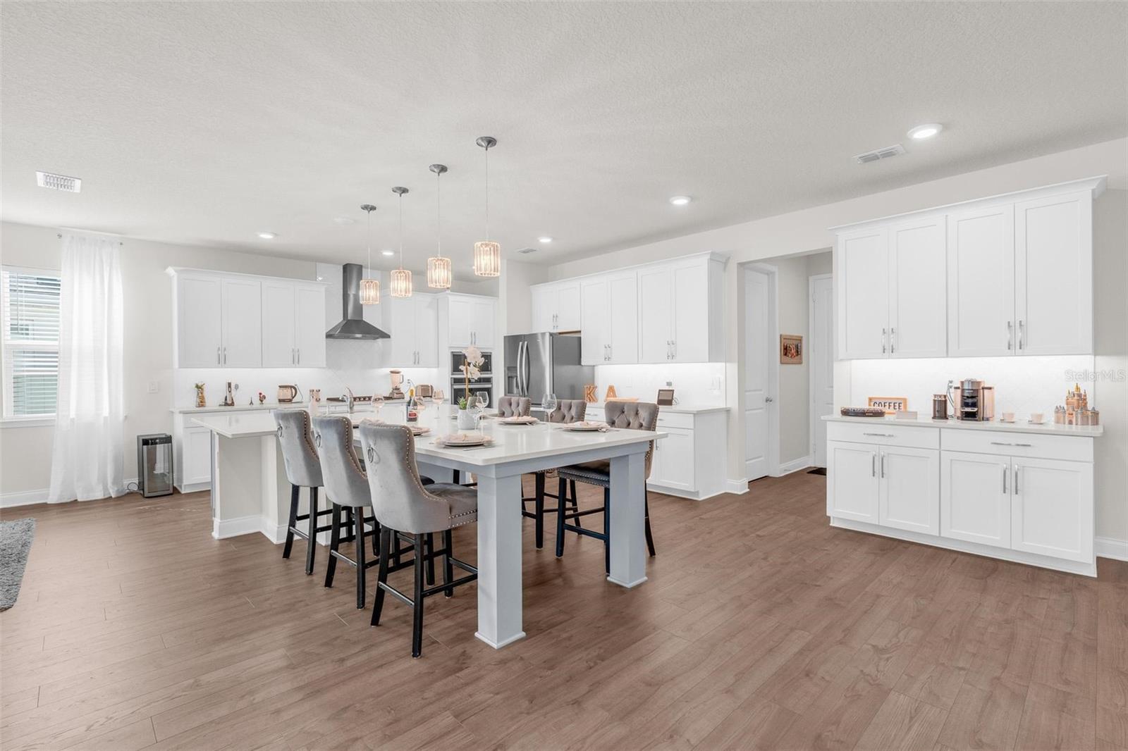 PARK VIEW/THE HILLS PH 2 A REP - Residential