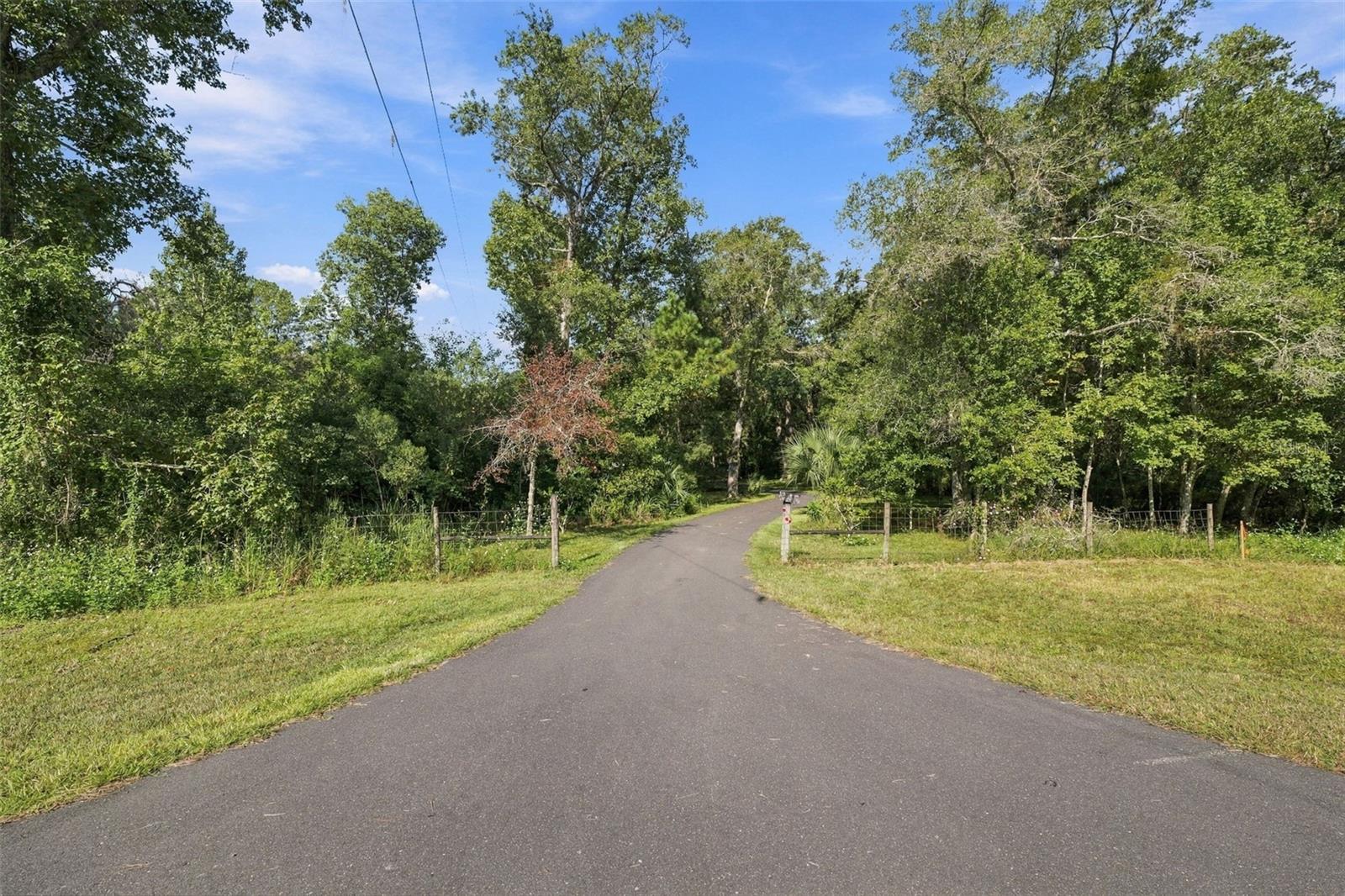 880 EMERSON ROAD