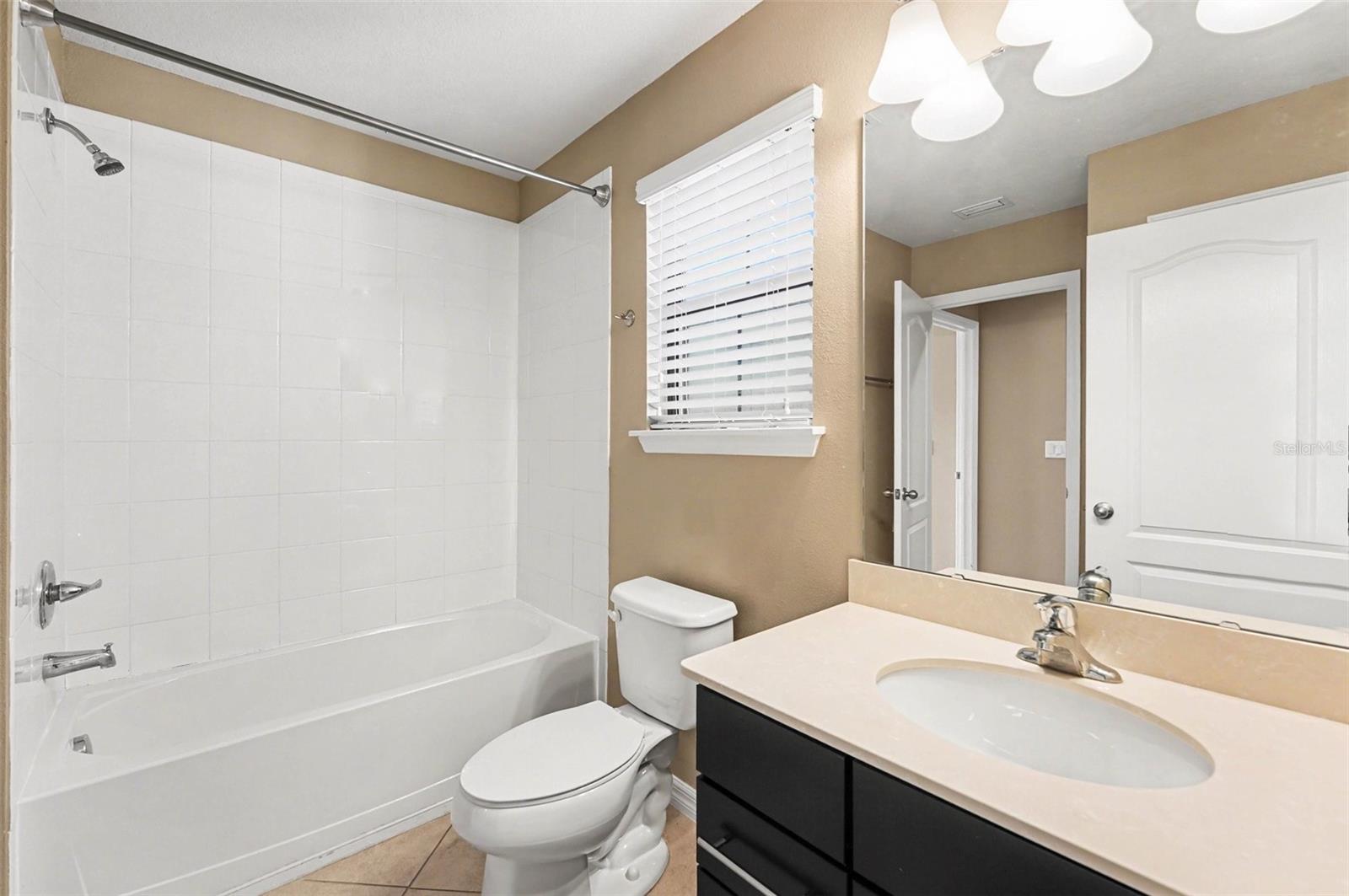 BAY ISLE LANDINGS - Residential