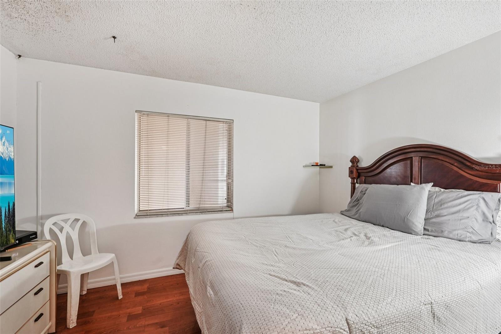 BAYSHORE ON THE LAKE - Residential