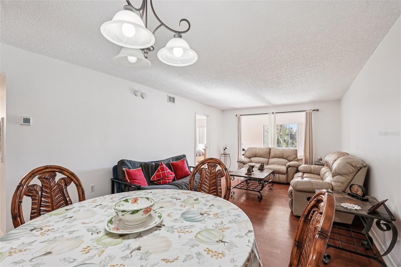 BAYSHORE ON THE LAKE - Residential