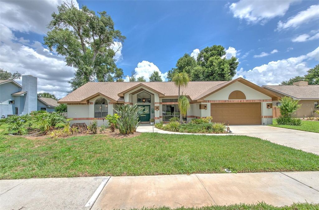 Photo of 3816 Buckingham Loop Drive, Valrico, FL 33594 (MLS # TB8512927)