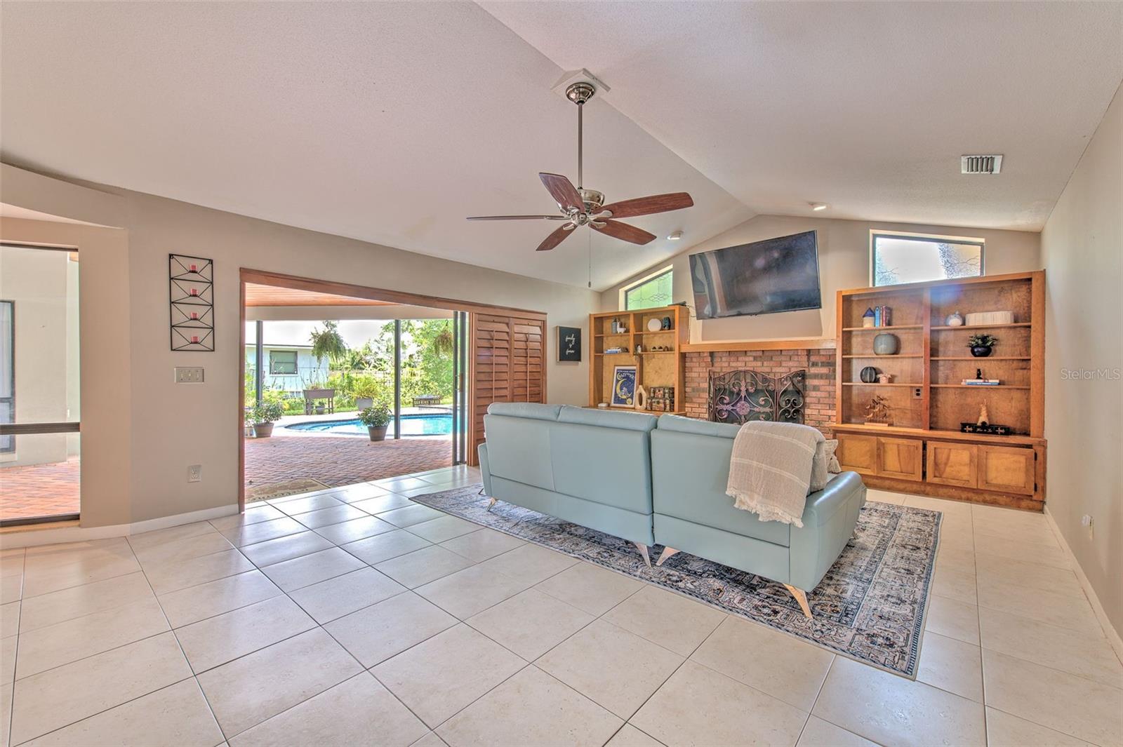 BUCKINGHAM UNIT 1 - Residential