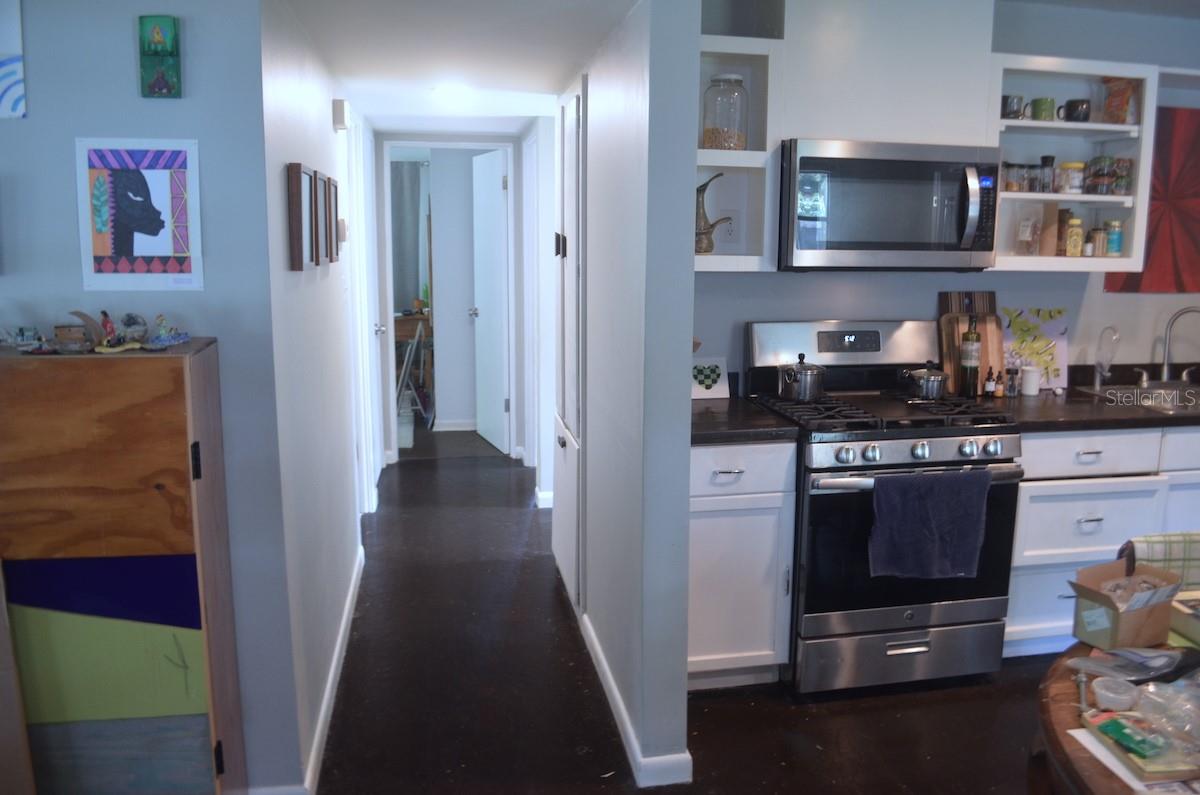 HIGHLAND COURT MANOR - Residential