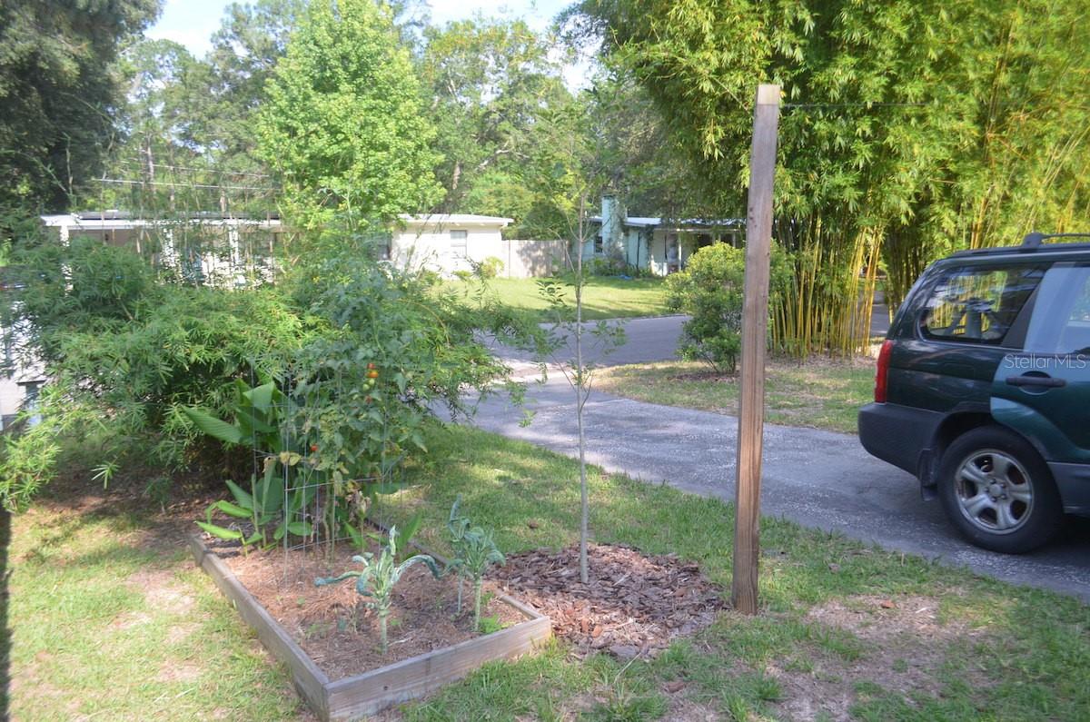 HIGHLAND COURT MANOR - Residential