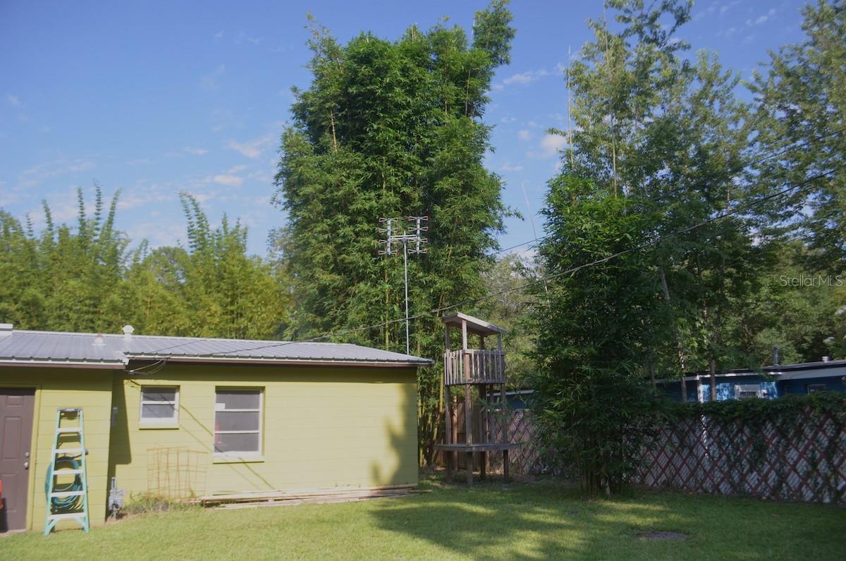 HIGHLAND COURT MANOR - Residential