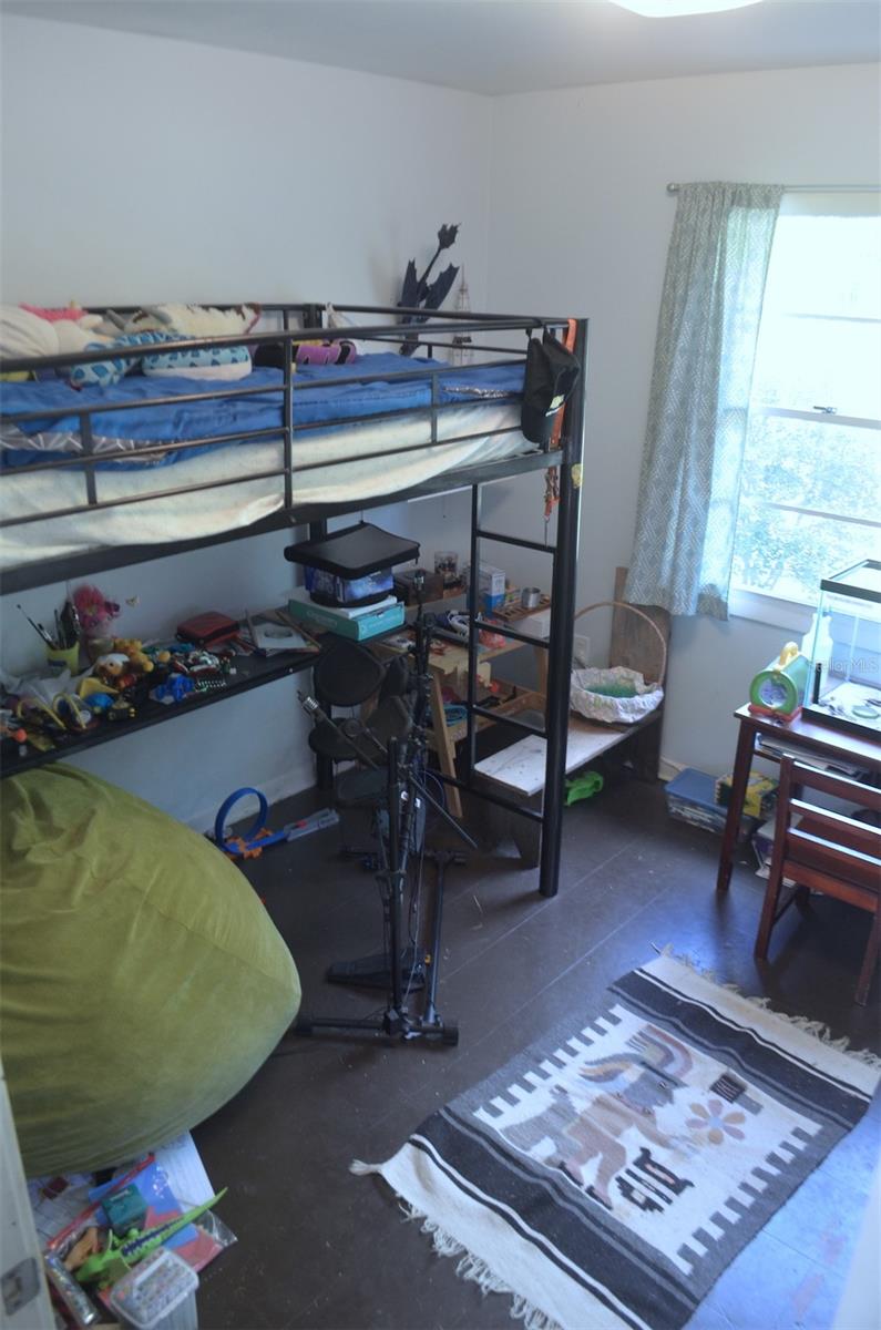 HIGHLAND COURT MANOR - Residential