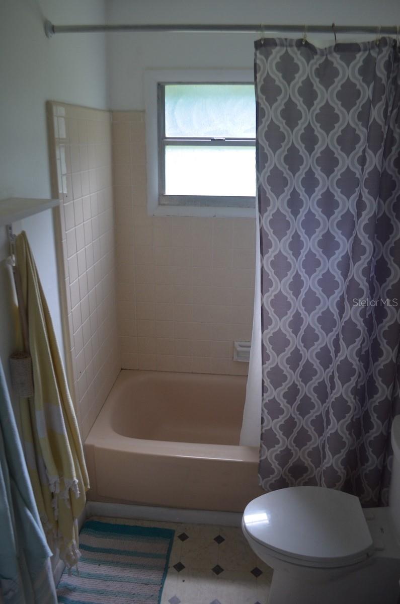 HIGHLAND COURT MANOR - Residential