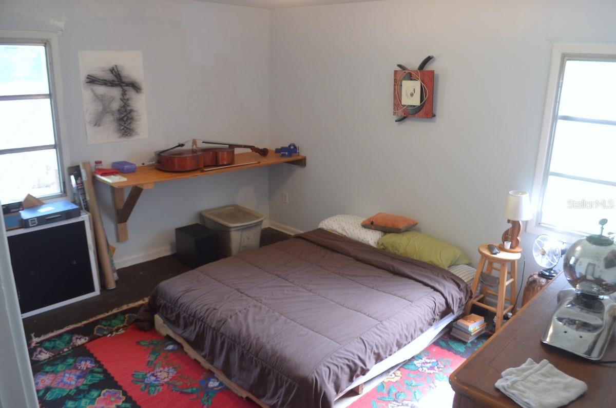 HIGHLAND COURT MANOR - Residential