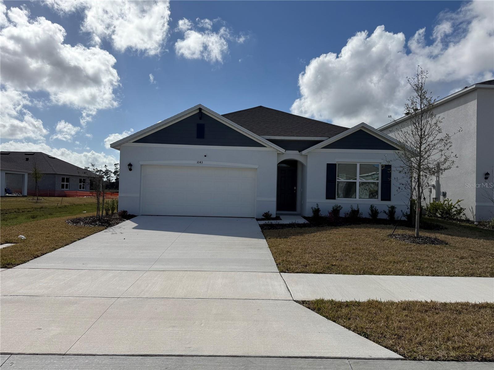 GRANDE CHAMPION/PCL SW-28 PH 1 - Residential Lease