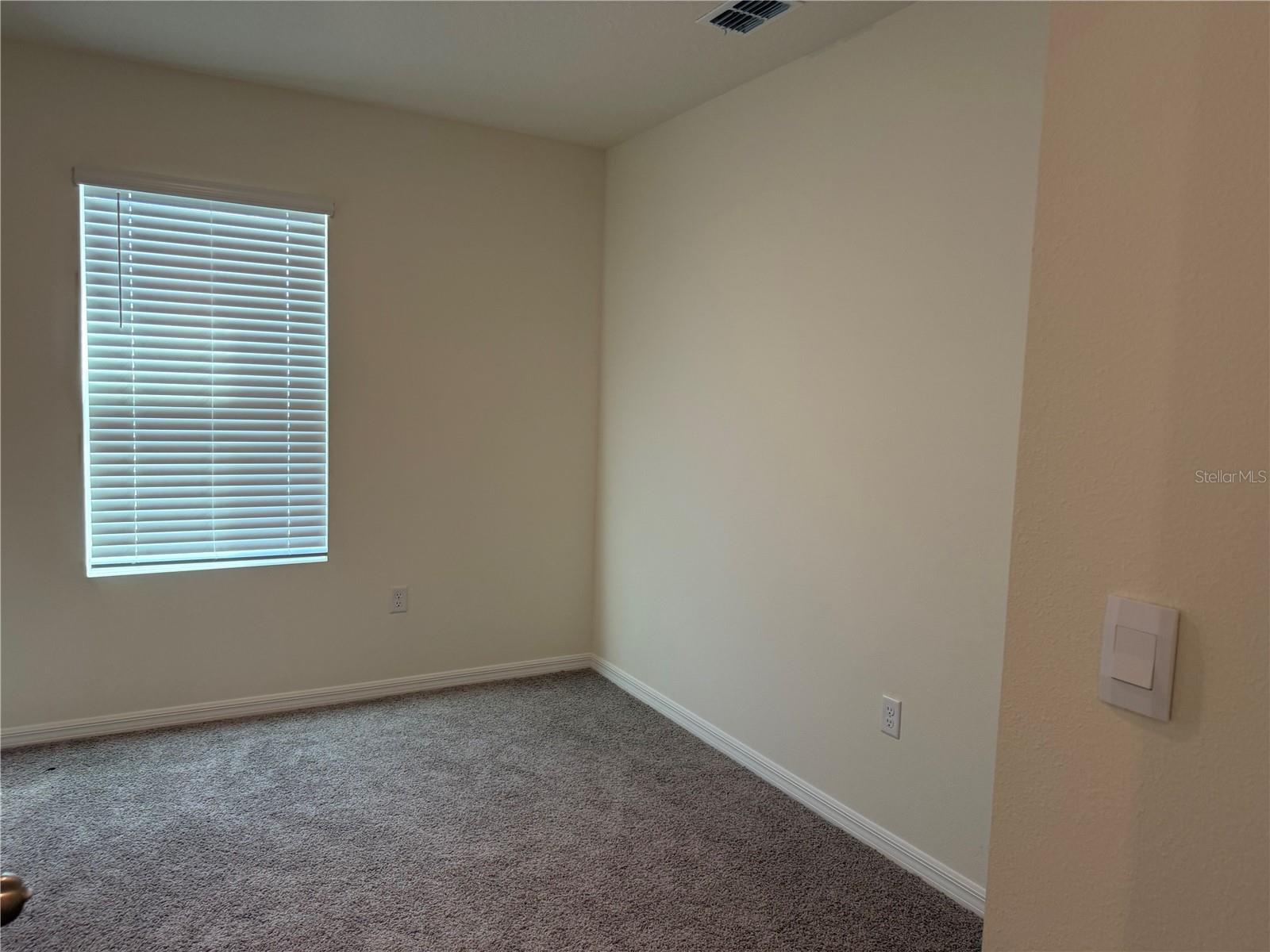 GRANDE CHAMPION/PCL SW-28 PH 1 - Residential Lease