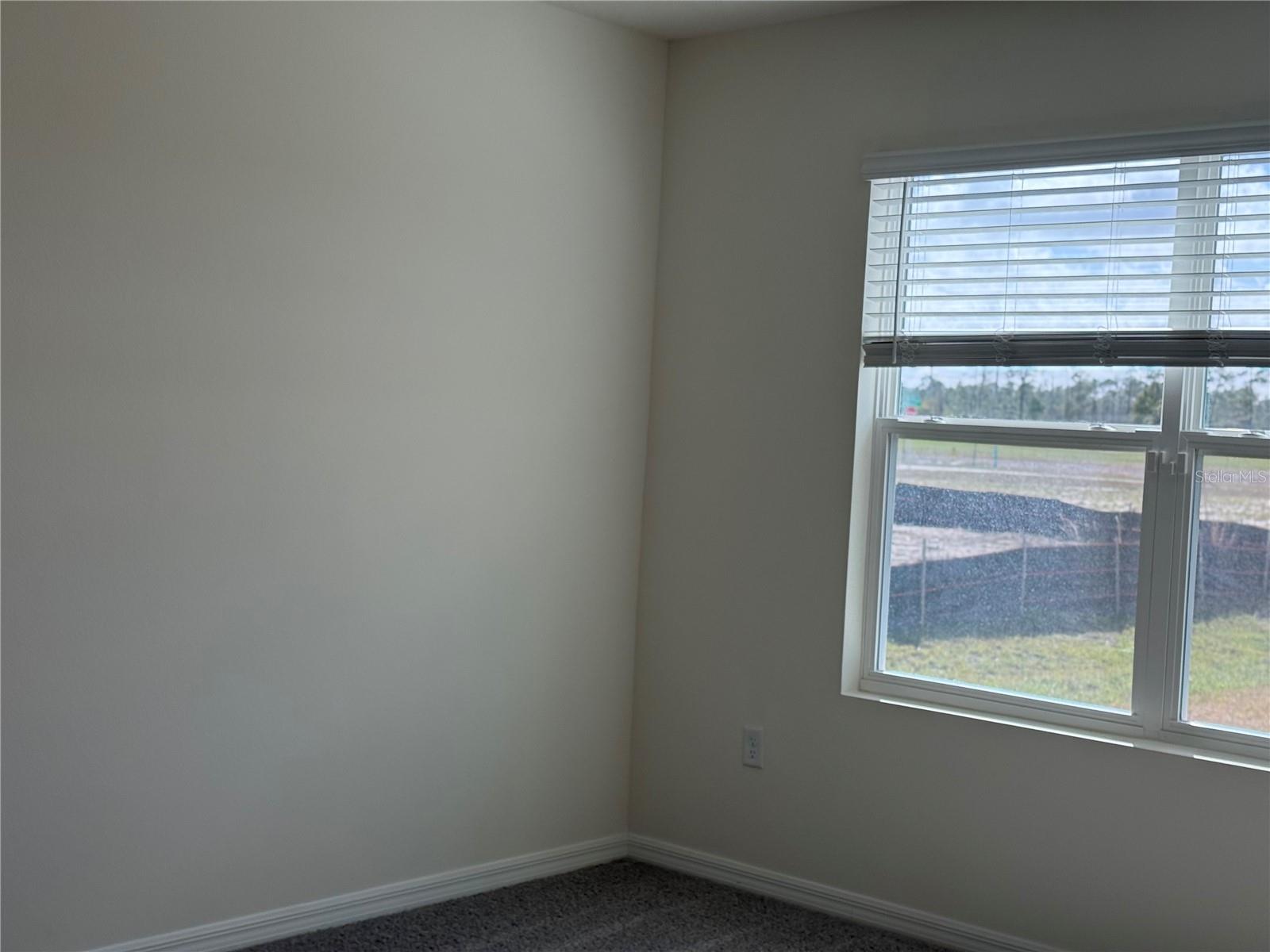 GRANDE CHAMPION/PCL SW-28 PH 1 - Residential Lease