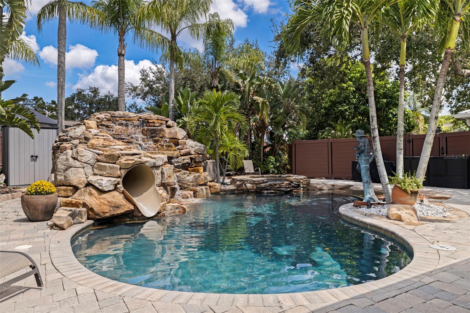 BARDMOOR GOLF VIEW ESTATE 2ND ADD - Residential