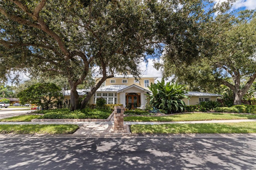 Photo of 8846 Merrimoor Boulevard E, Seminole, FL 33777 (MLS # TB8429390)