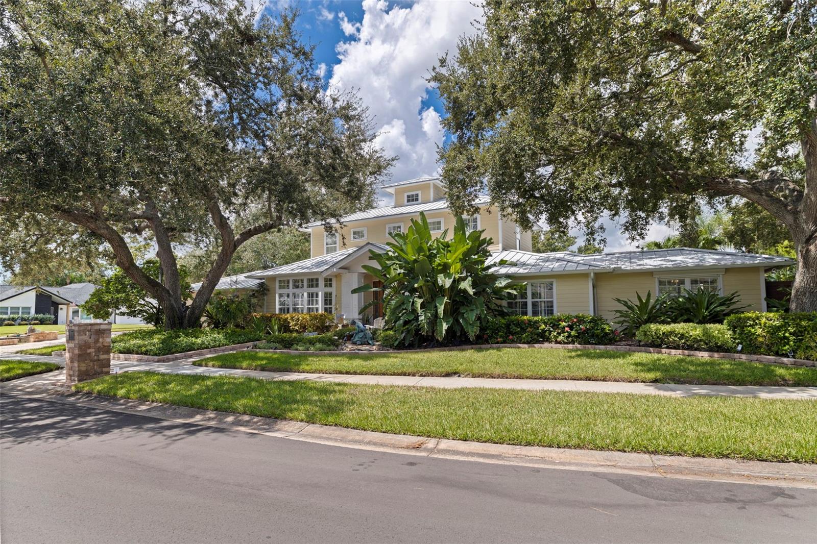 BARDMOOR GOLF VIEW ESTATE 2ND ADD - Residential