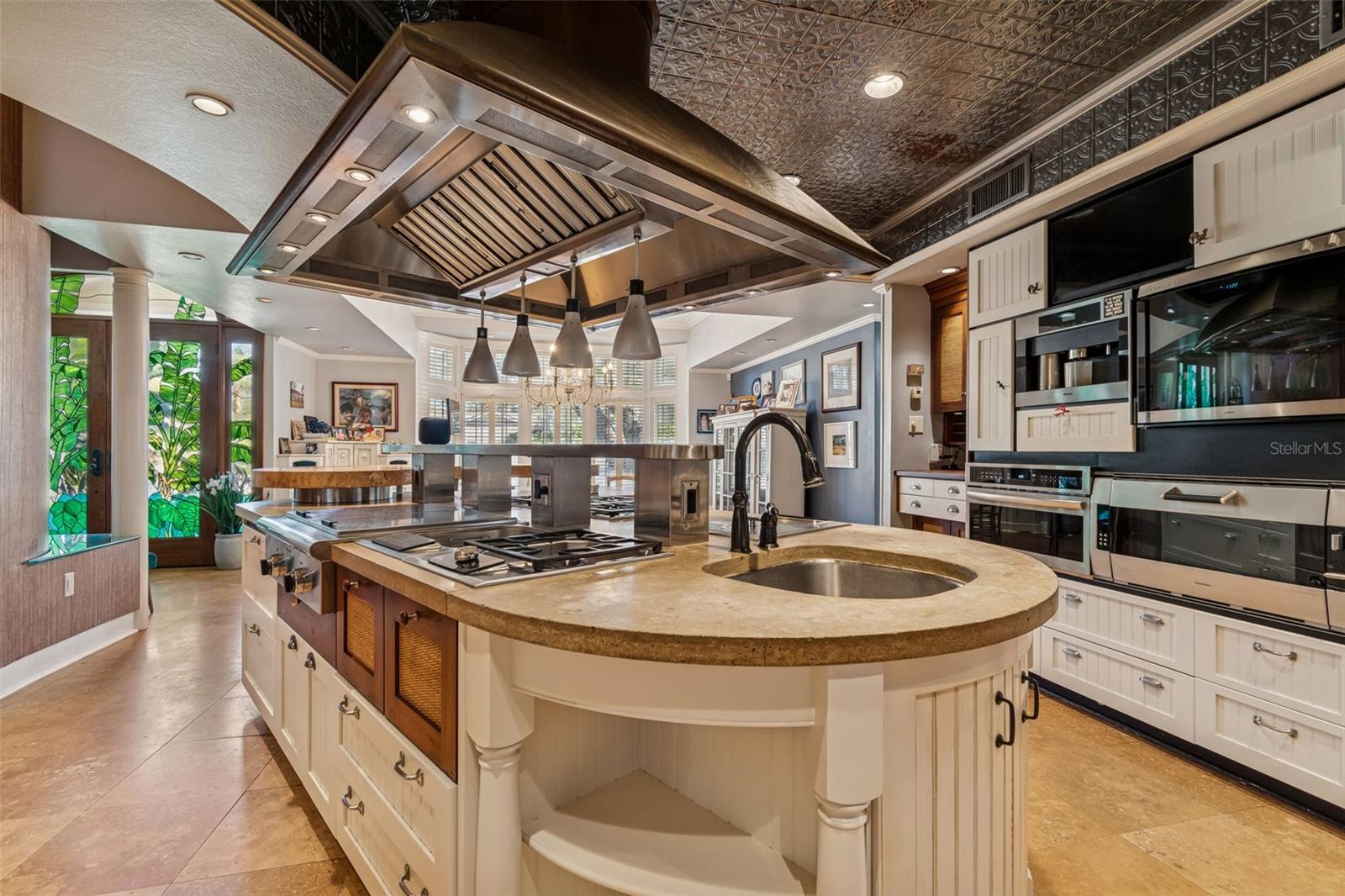 BARDMOOR GOLF VIEW ESTATE 2ND ADD - Residential