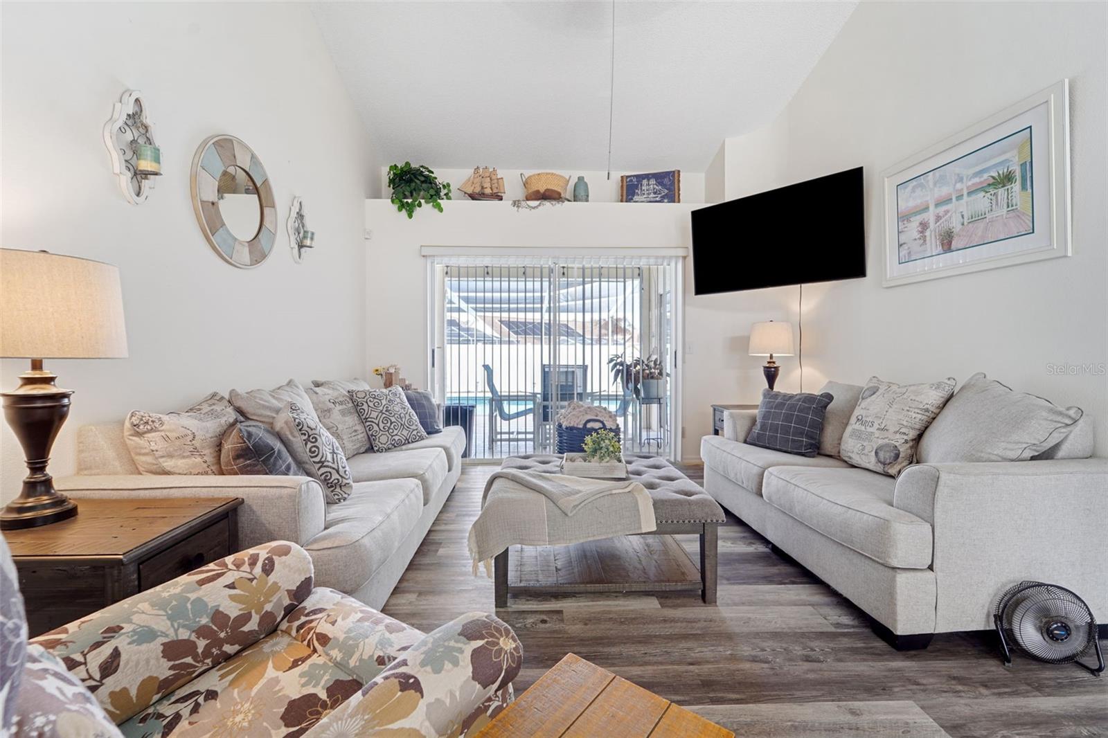 FAIRWAY OAKS - Residential