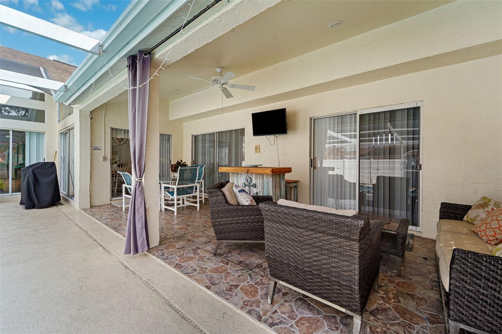 FAIRWAY OAKS - Residential