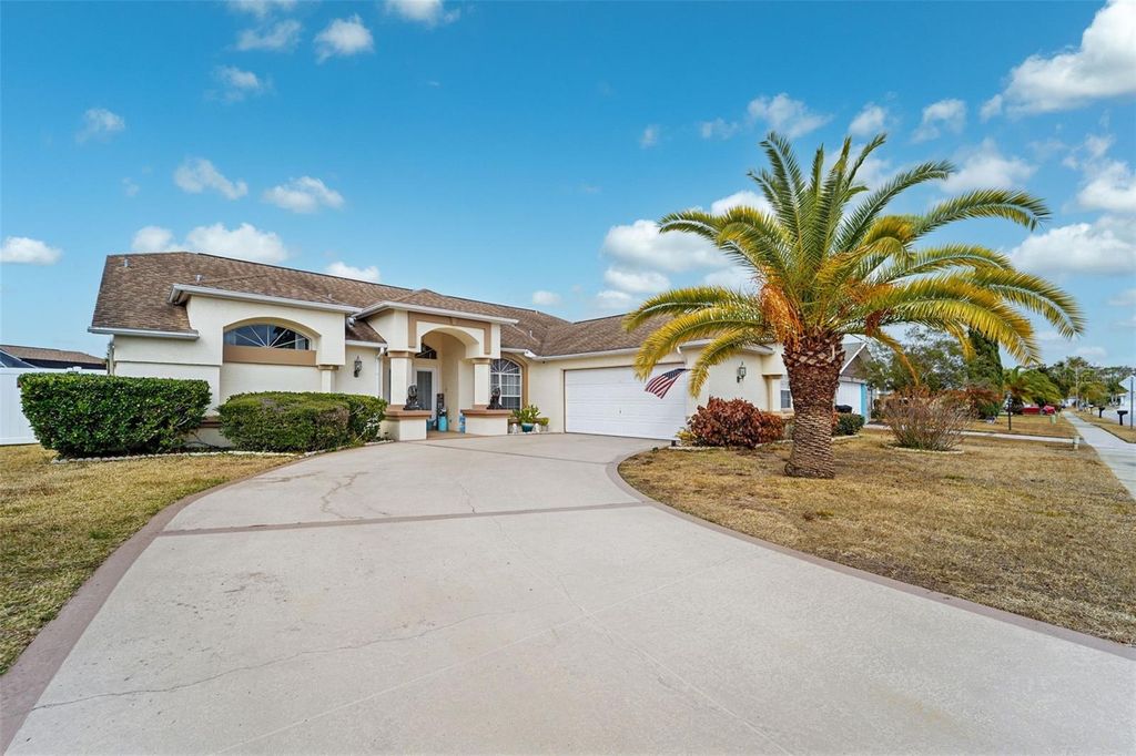 Photo of 9229 Water Hazard Drive, Hudson, FL 34667 (MLS # TB8477803)