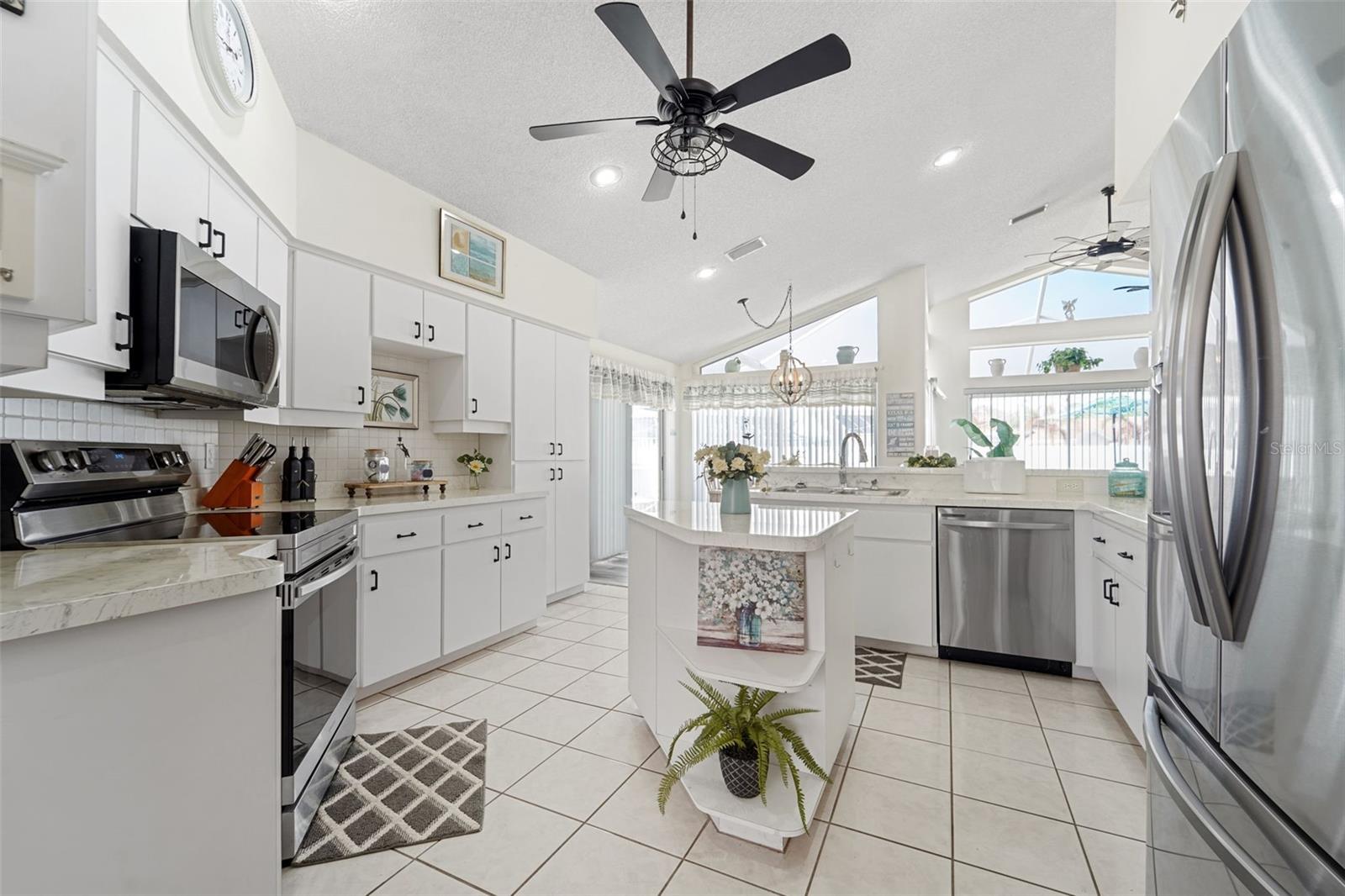 FAIRWAY OAKS - Residential