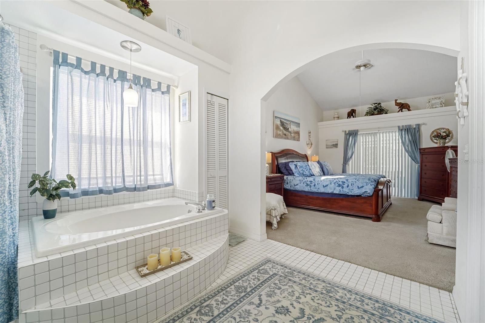 FAIRWAY OAKS - Residential