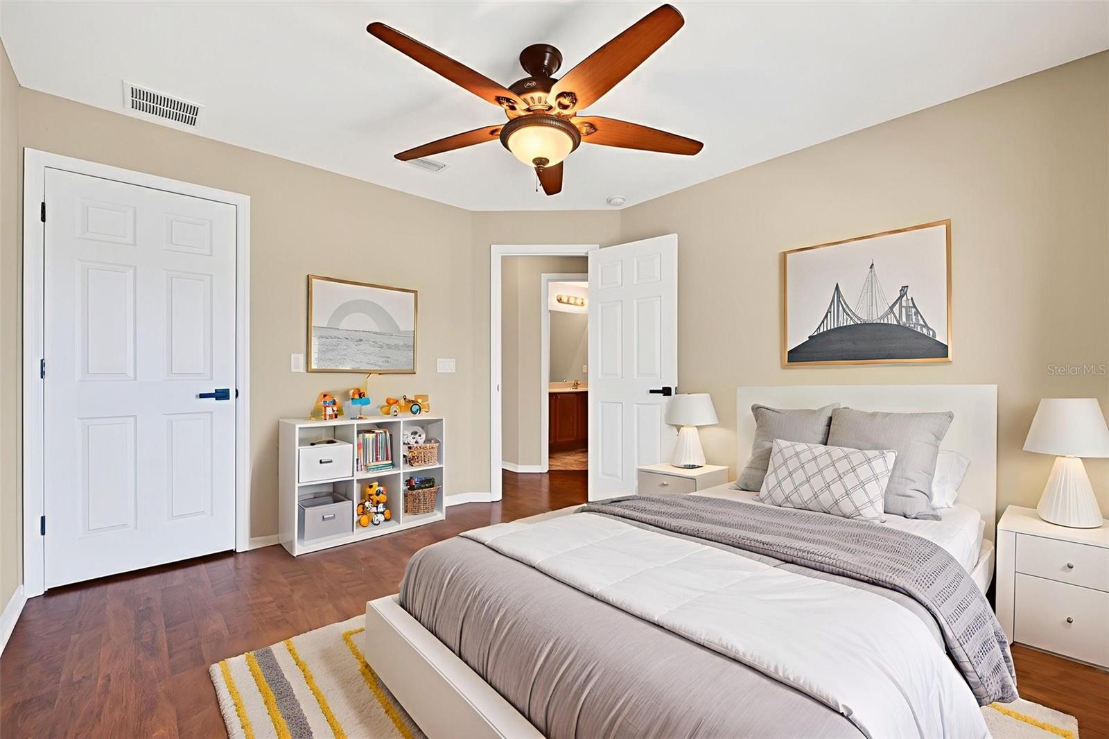 ESTATES OF AUBURNDALE - Residential Lease