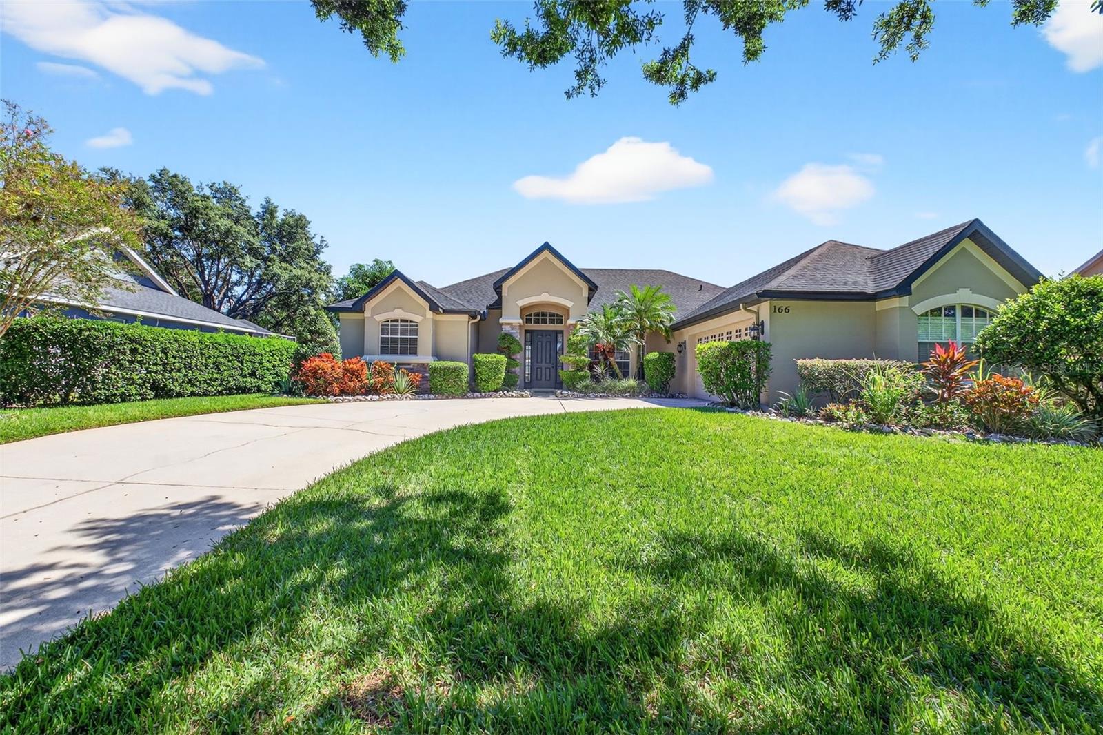 ESTATES OF AUBURNDALE - Residential Lease