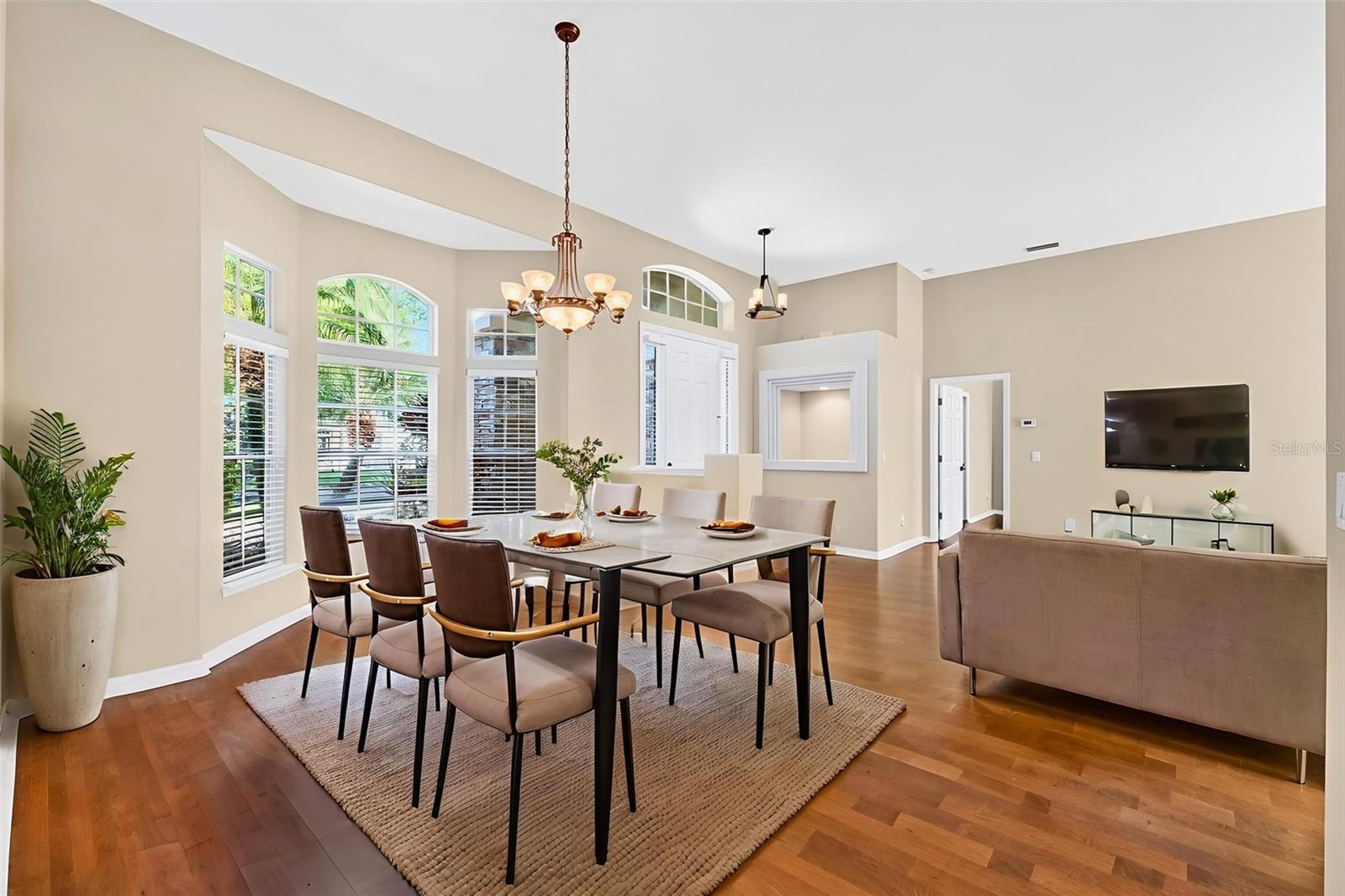 ESTATES OF AUBURNDALE - Residential Lease