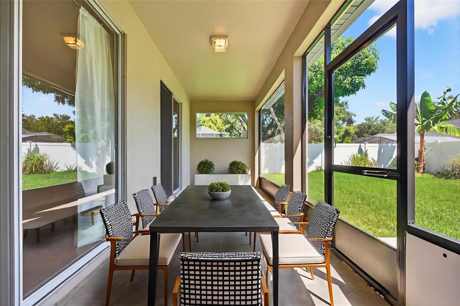 ESTATES OF AUBURNDALE - Residential Lease