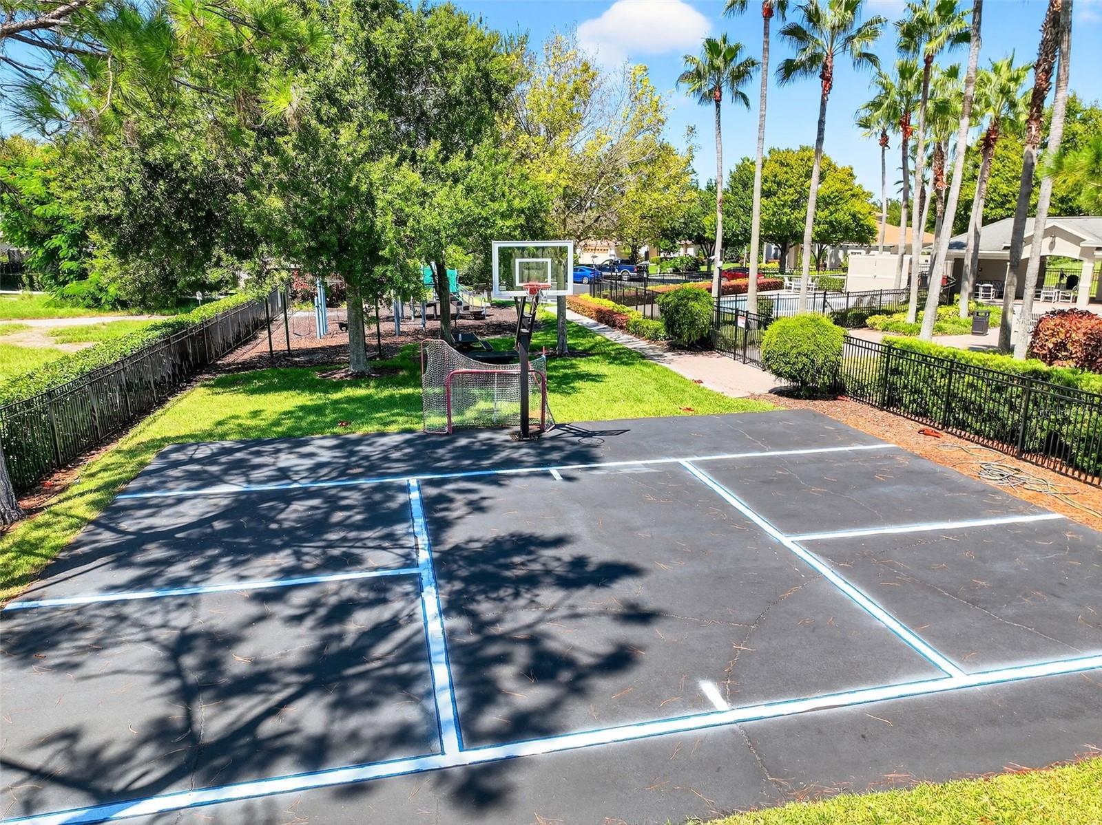 ESTATES OF AUBURNDALE - Residential Lease