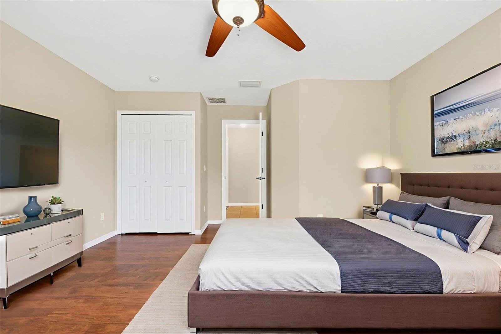 ESTATES OF AUBURNDALE - Residential Lease