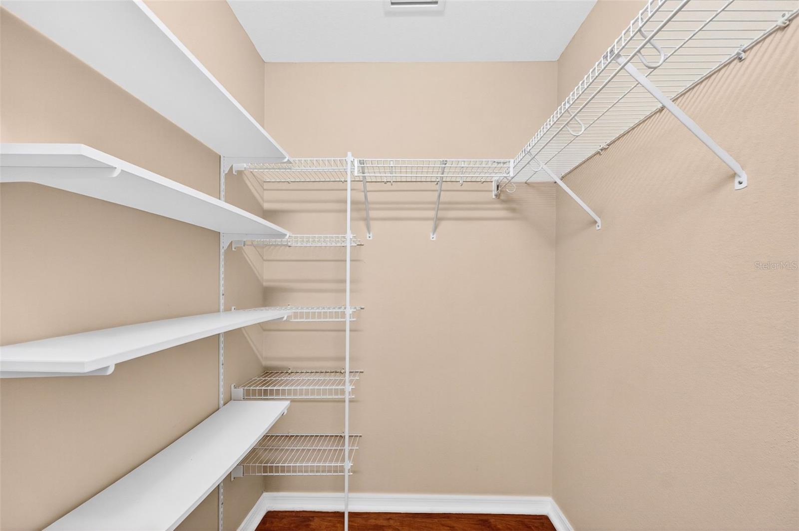 ESTATES OF AUBURNDALE - Residential Lease