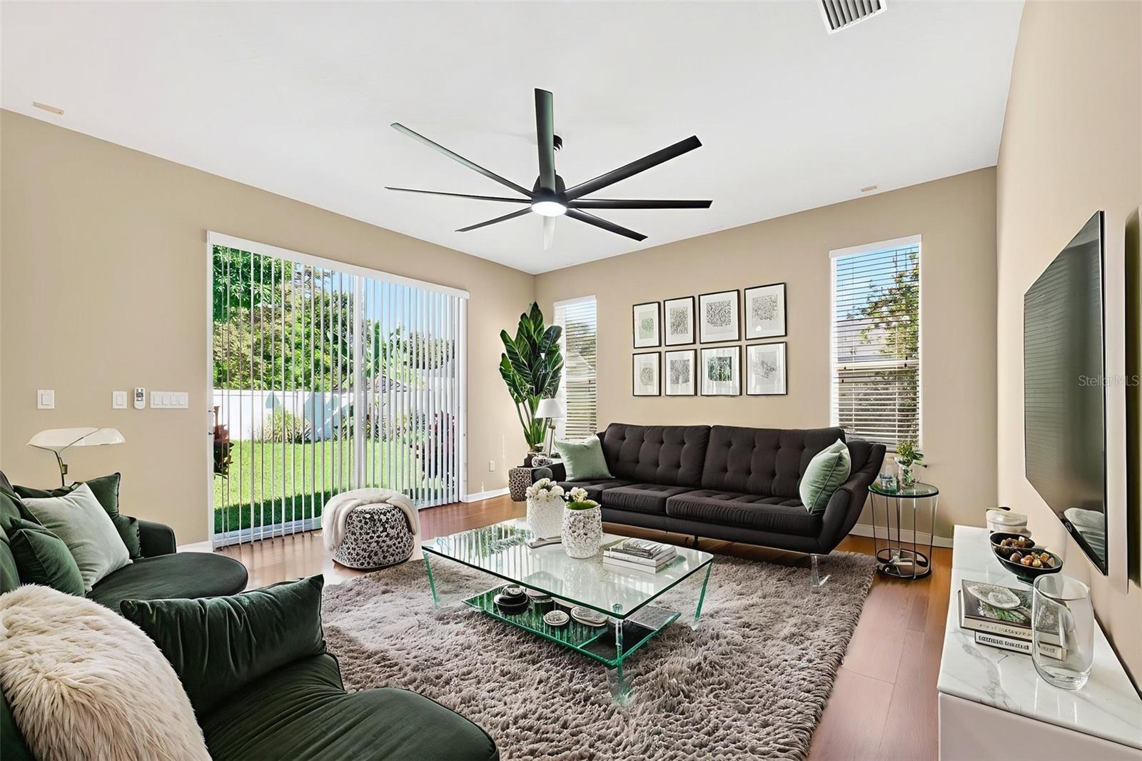 ESTATES OF AUBURNDALE - Residential Lease