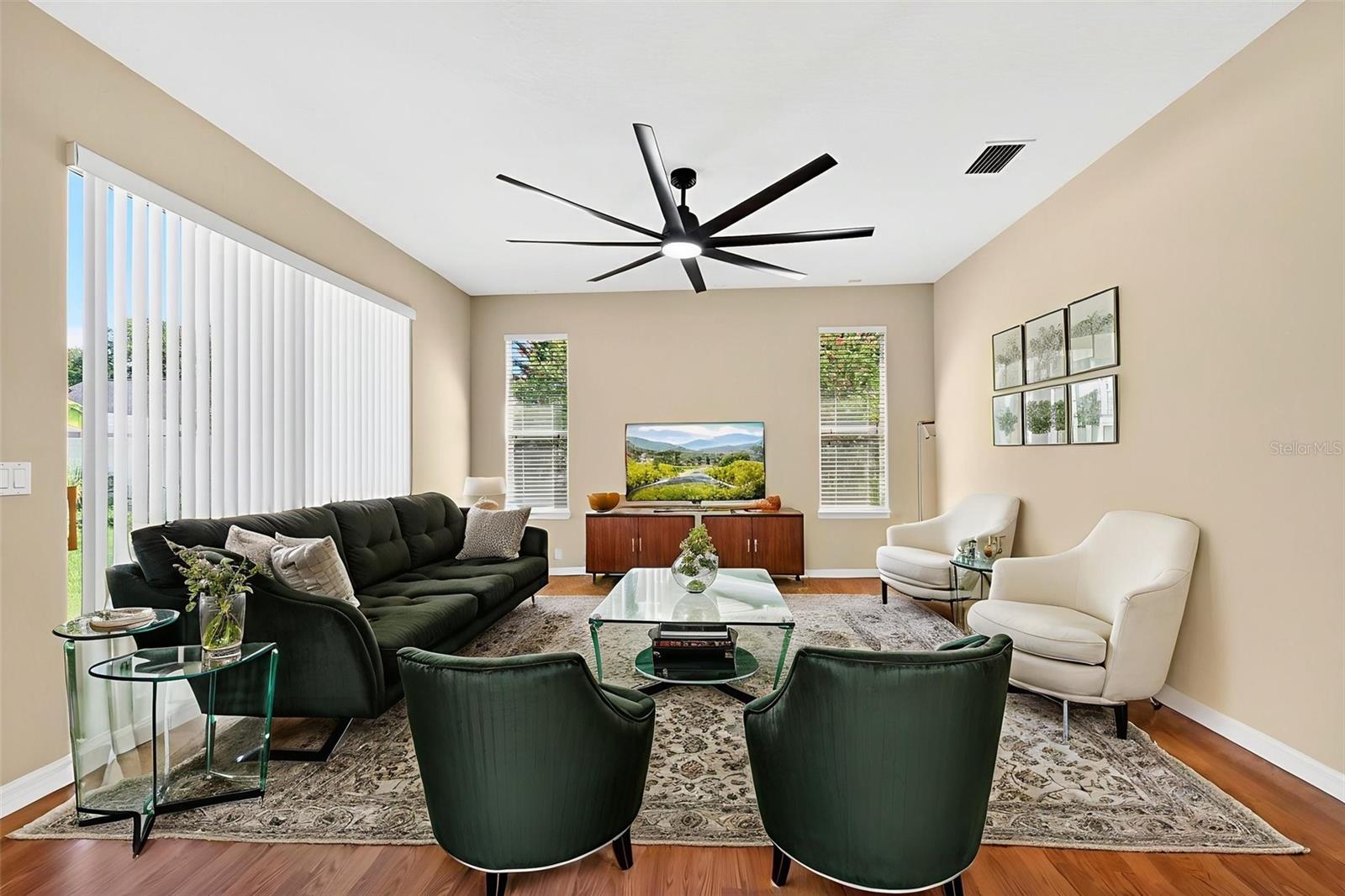 ESTATES OF AUBURNDALE - Residential Lease