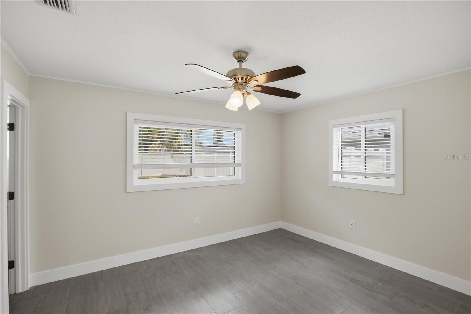 WINDSOR PARK FIRST UNIT - Residential