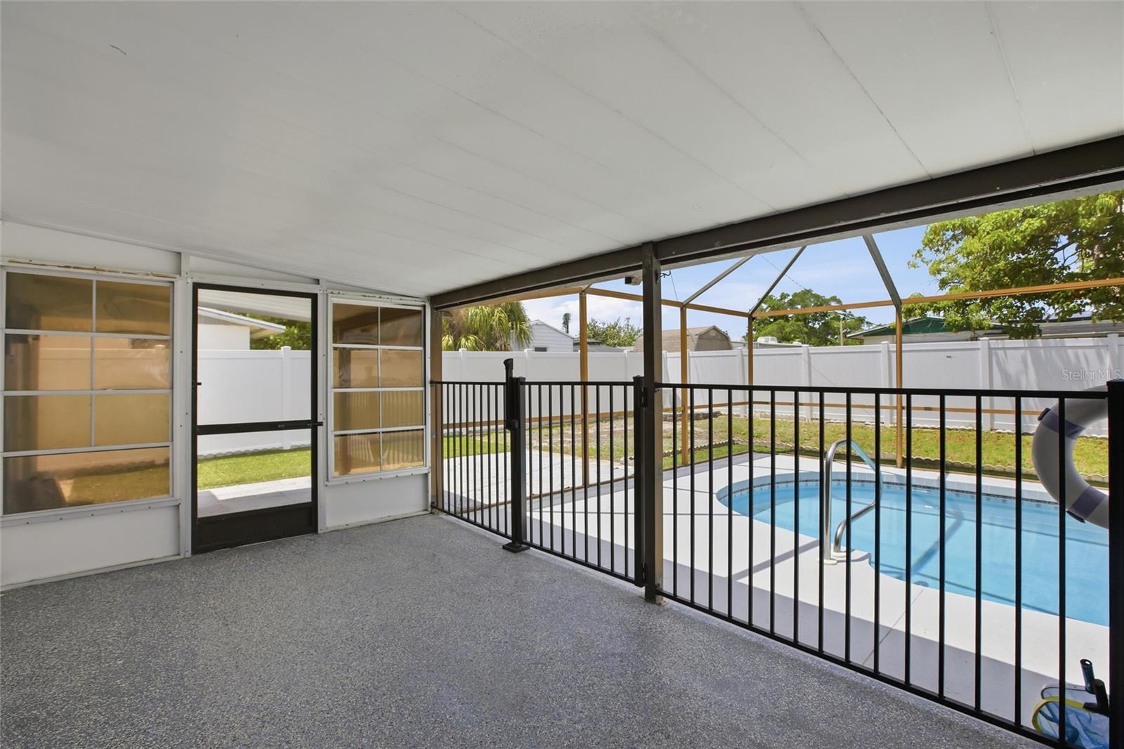 WINDSOR PARK FIRST UNIT - Residential