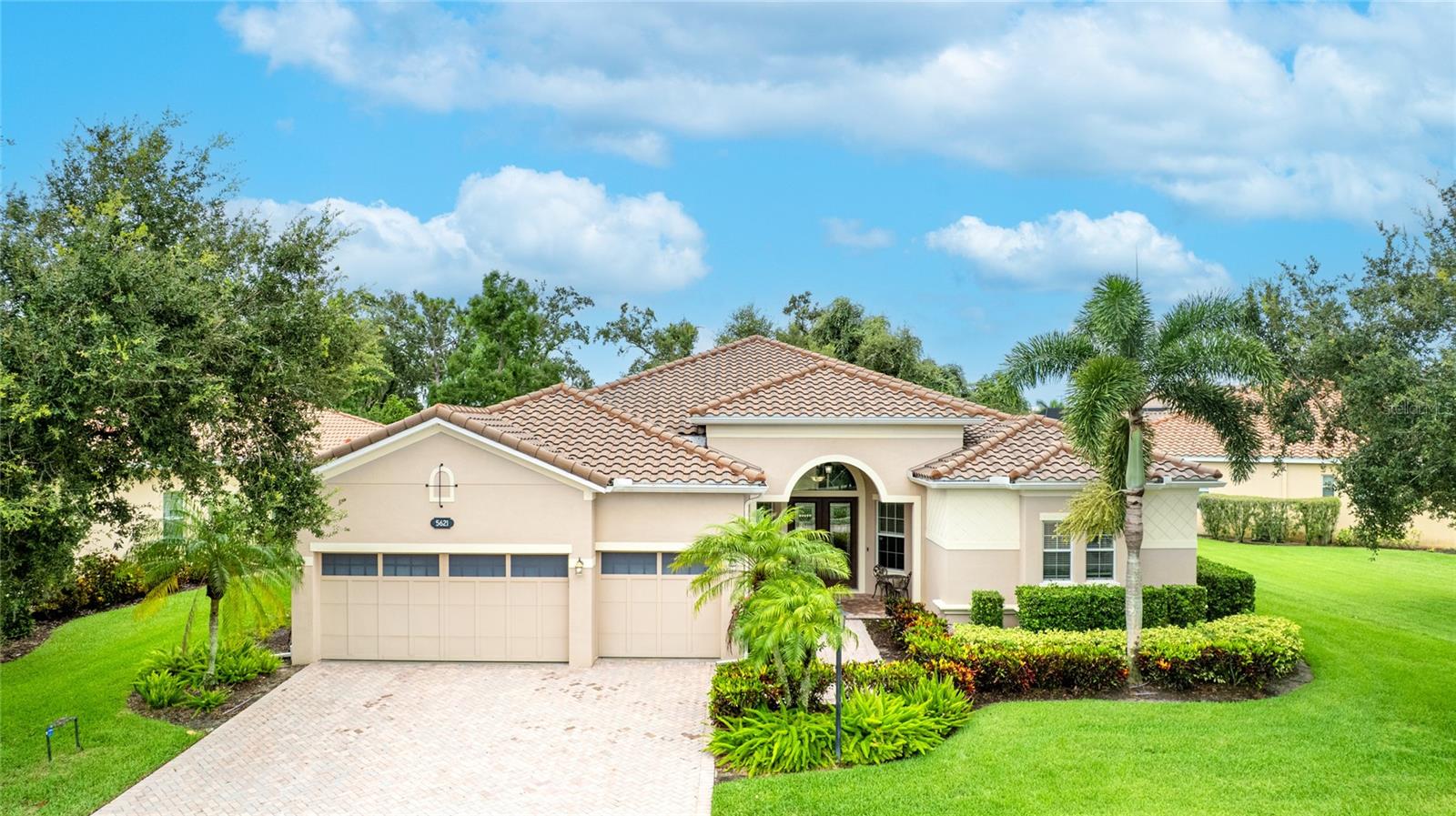 5621 ROCK DOVE DRIVE