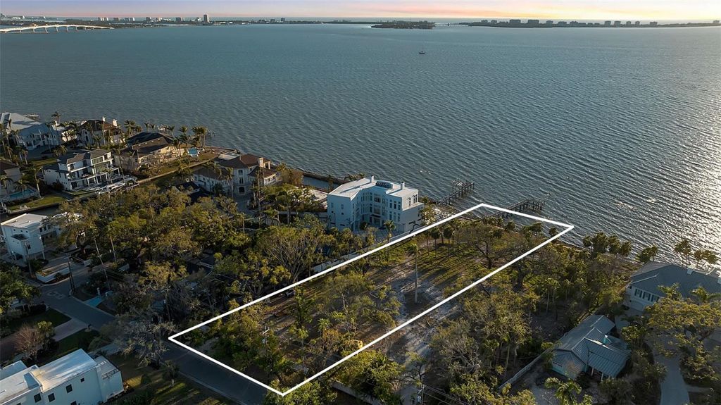 Photo of 2043 Alameda Avenue, Sarasota, FL 34234 (MLS # A4694103)