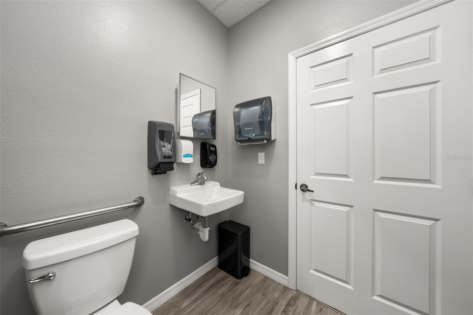 WEST SHORE PLAZA - Commercial Sale