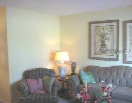 DREW GARDEN APTS - Residential