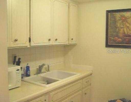 DREW GARDEN APTS - Residential