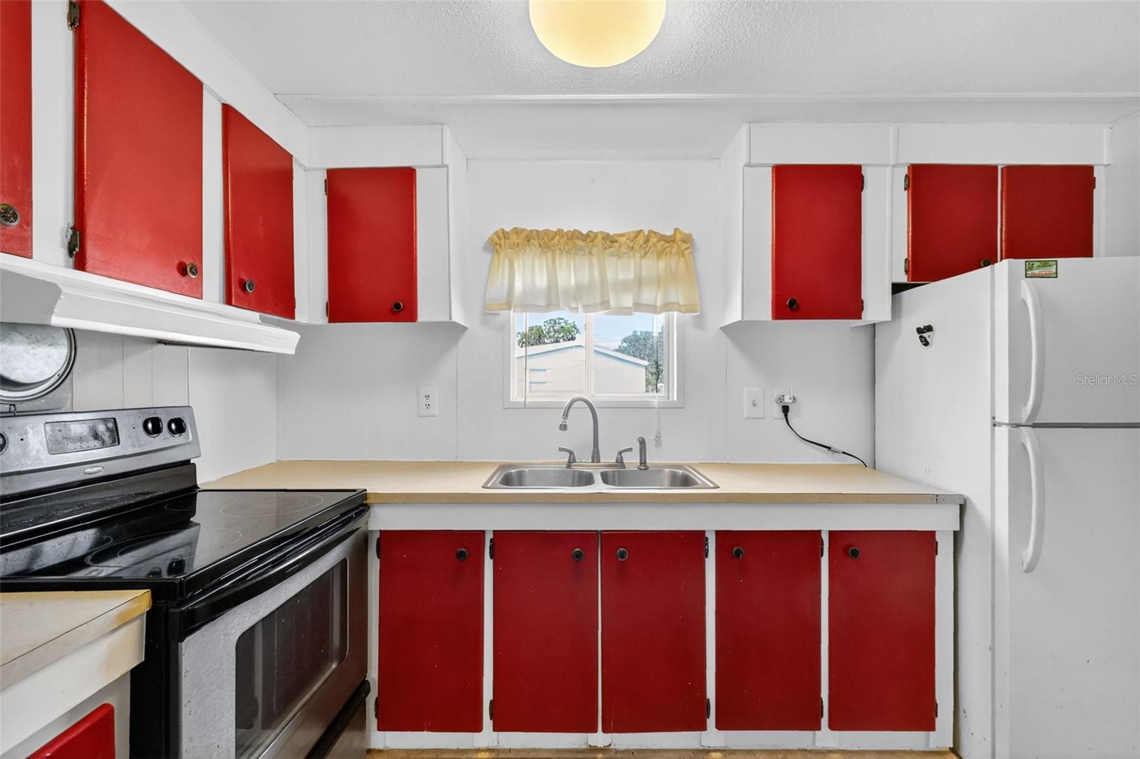 BONFIRE MOBILE HOME VILLAGE SUB - Residential