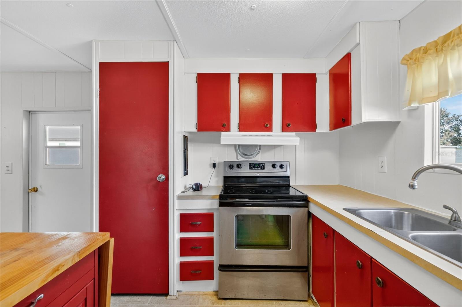 BONFIRE MOBILE HOME VILLAGE SUB - Residential