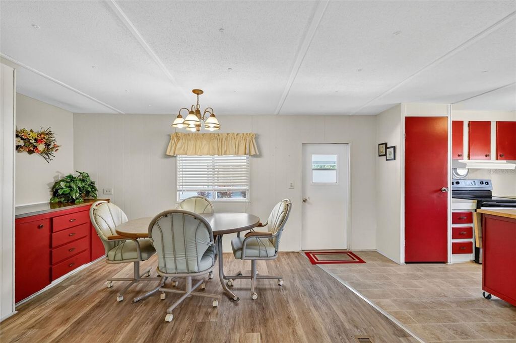 Photo of 563 Tammi Drive, Leesburg, FL 34788 (MLS # G5104375)