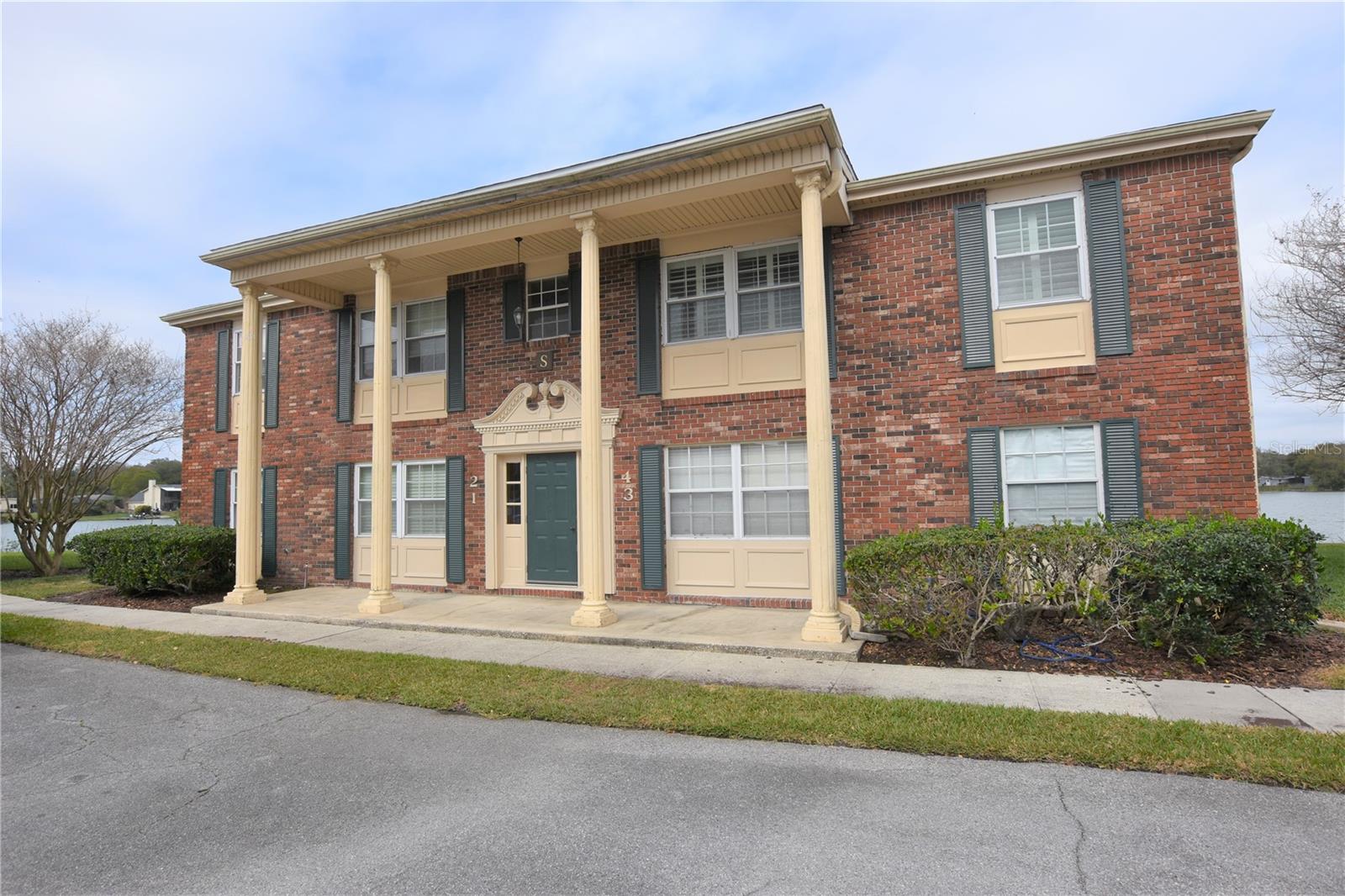 LAKE BENTLEY SHORES CONDO PH 01 - Residential Lease