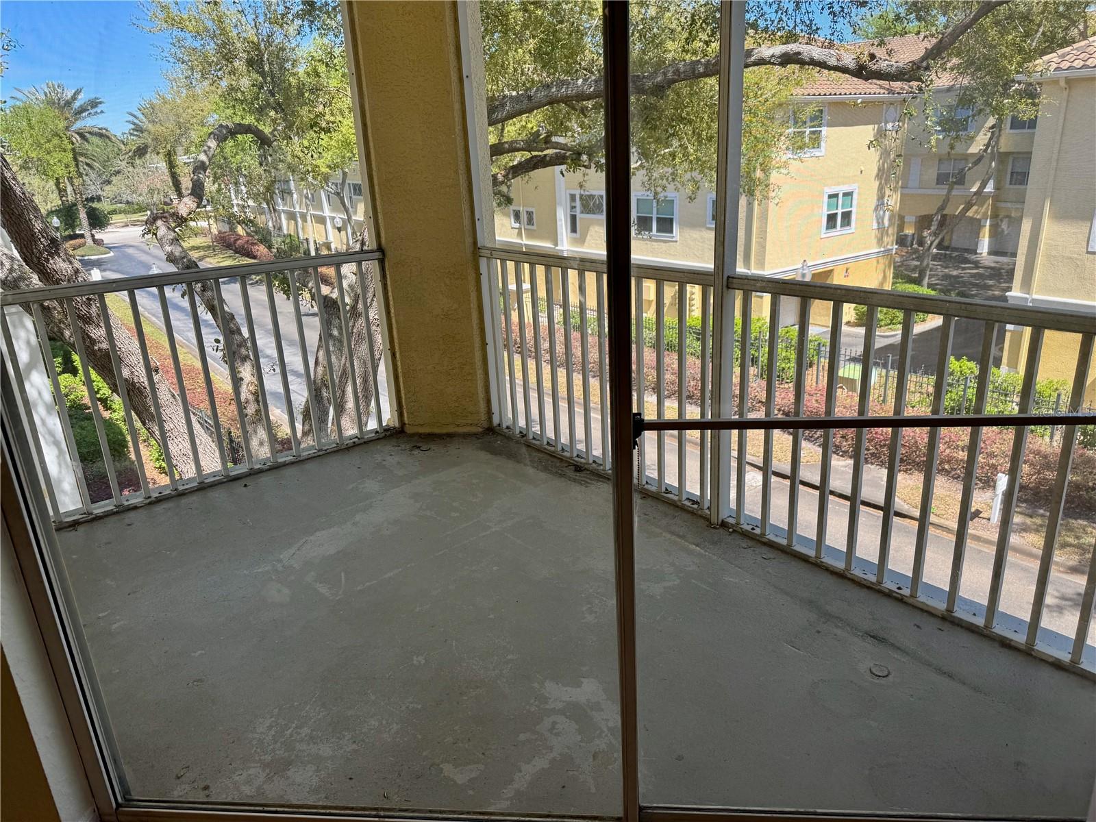 VISCONTI WEST - Residential Lease