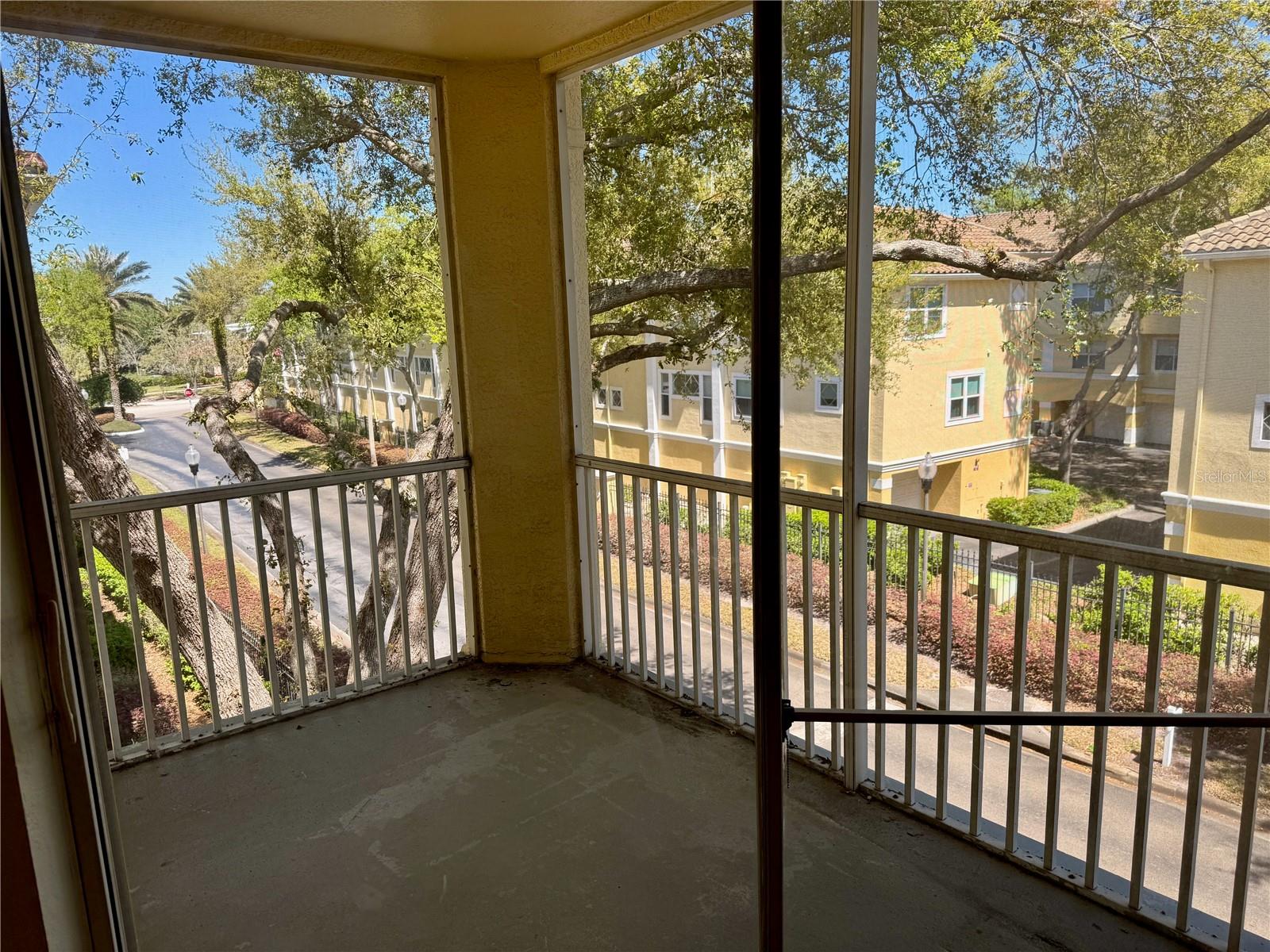 VISCONTI WEST - Residential Lease