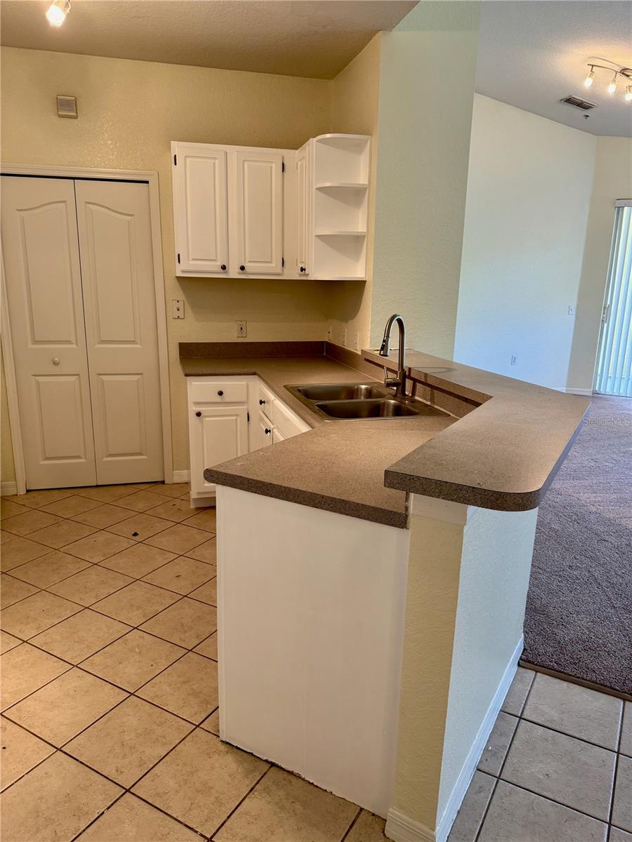 VISCONTI WEST - Residential Lease