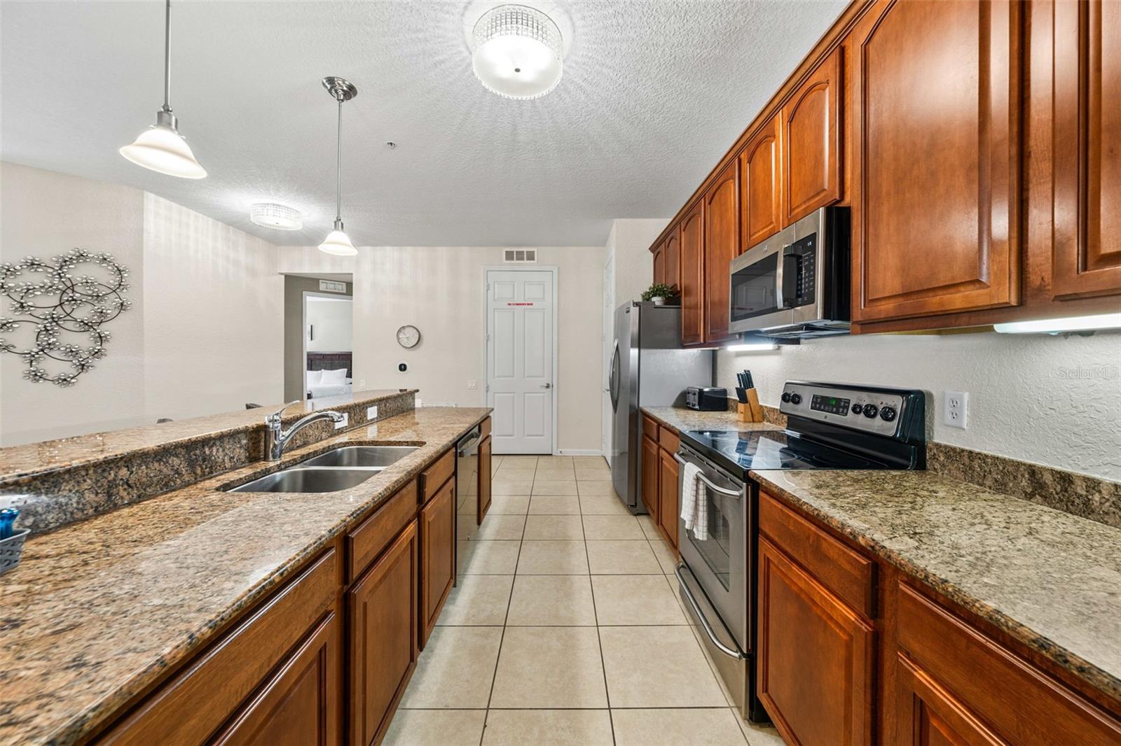5037 SHOREWAY LOOP 202